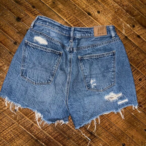 American Eagle highest rise distressed mom shorts - Picture 2 of 4